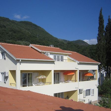 Apartments Viktoria Tivat Eksteriør billede