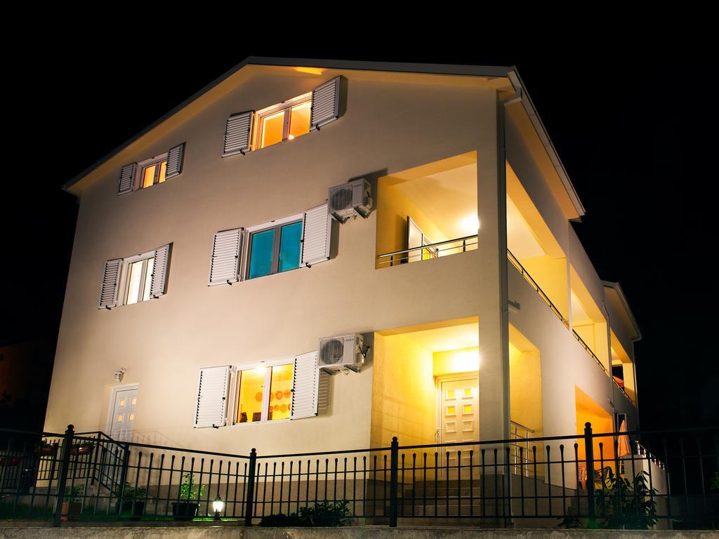 Apartments Viktoria Tivat Eksteriør billede