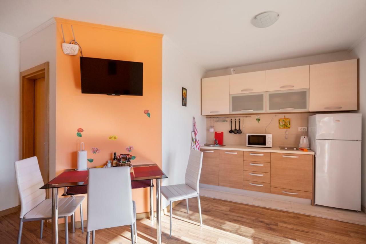 Apartments Viktoria Tivat Eksteriør billede